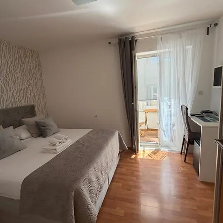 Apartament And Adriatic Blue